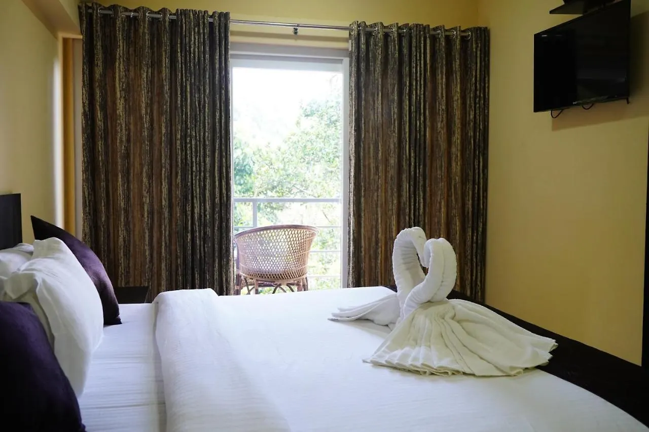 Edens Munnar Hotel 3*,
