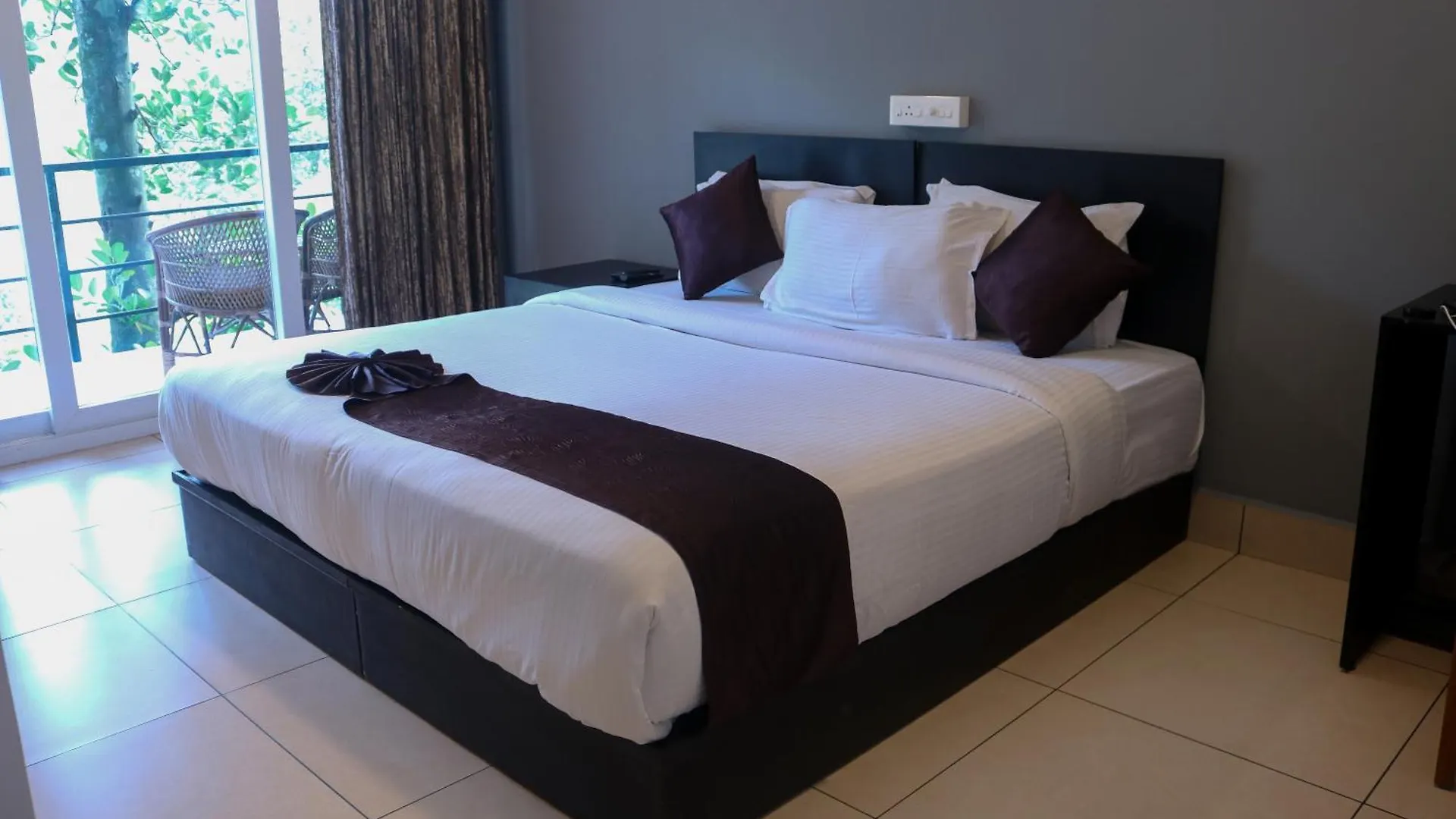 Edens Munnar Hotel