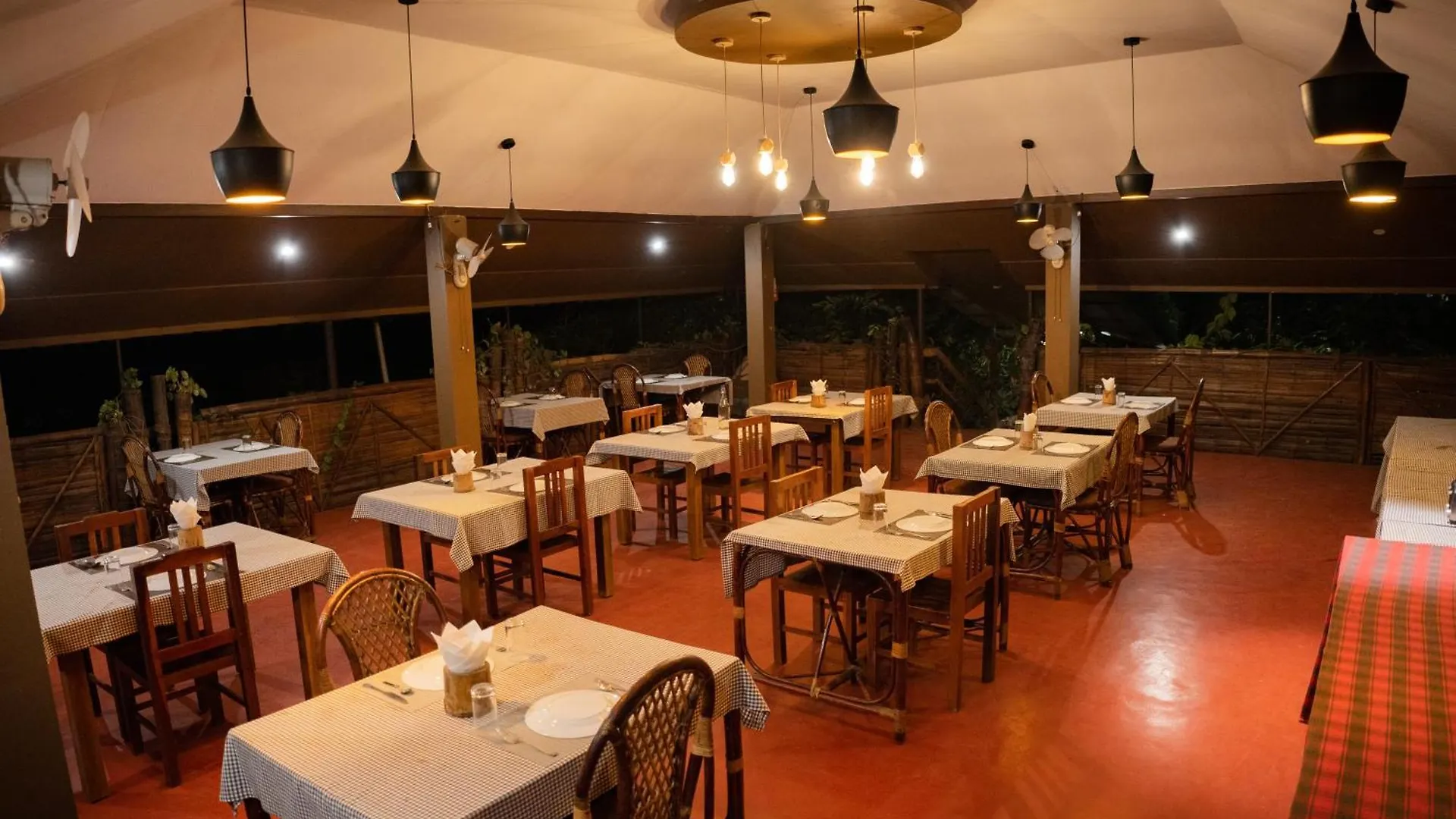 Edens Munnar Hotel Resort