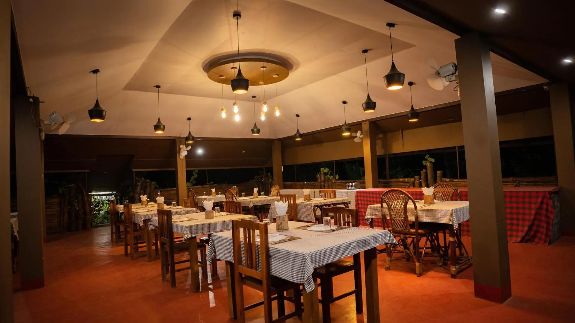 Edens Munnar Hotel Resort